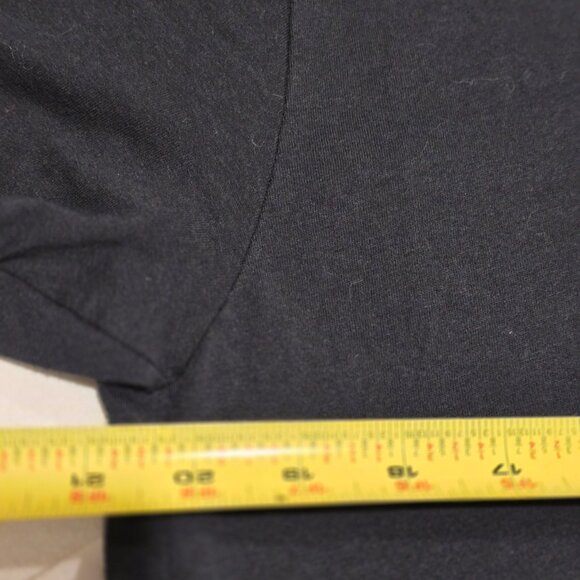 Six Flags Harley Quinn Womens T Shirt XL Black Crop Top Gently Used Short Sleeve - Picture 5 of 12